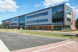 800 Tech Center Pkwy, Newport News, VA for rent Building Photo- Image 1 of 4