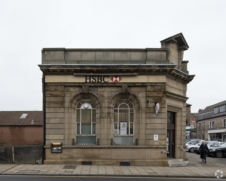 2 High St, Tadcaster to rent - Building Photo - Image 2 of 10