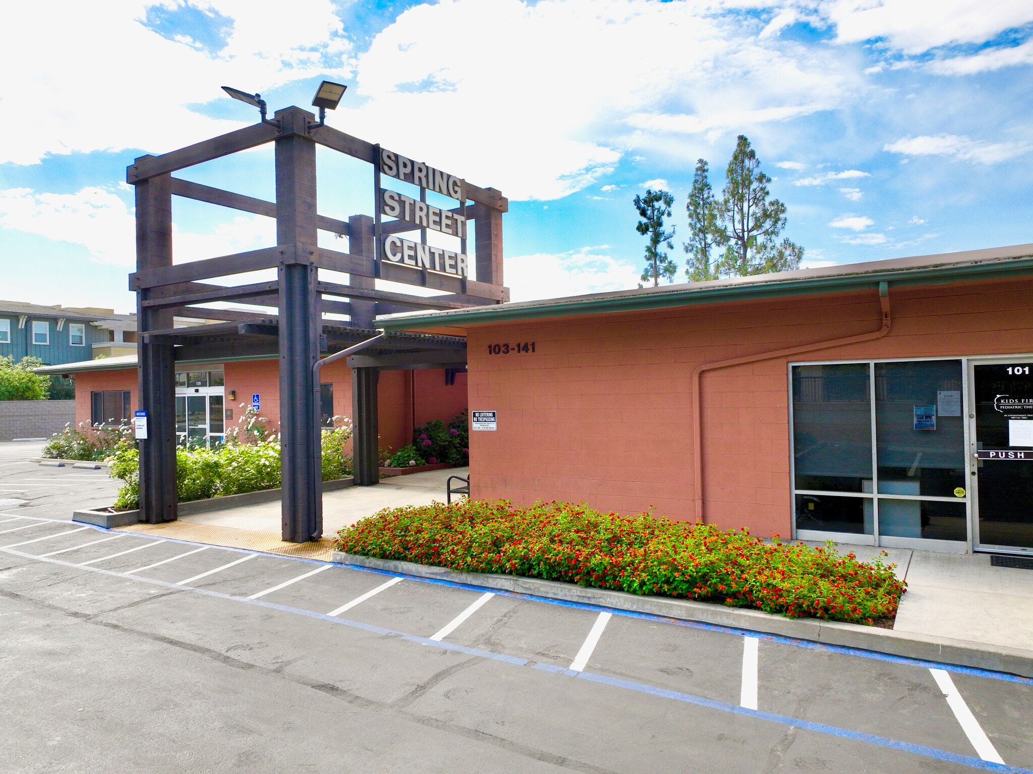 141 Spring St, Claremont, CA to rent Primary Photo- Image 1 of 20