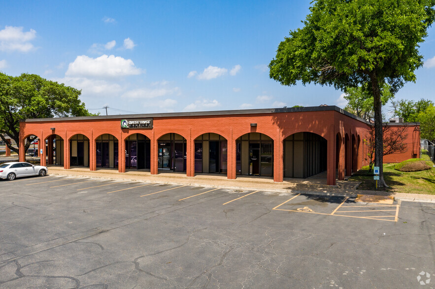 100 E Anderson Ln, Austin, TX for rent - Building Photo - Image 1 of 10