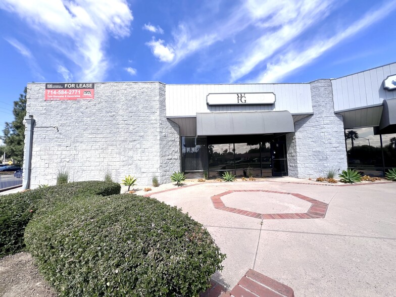 1200-1242 N San Dimas Canyon Rd, San Dimas, CA for rent - Building Photo - Image 1 of 10