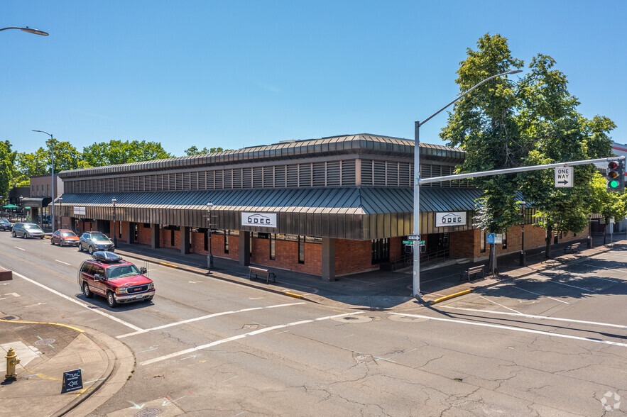 544 Ferry St SE, Salem, OR for rent - Building Photo - Image 1 of 30