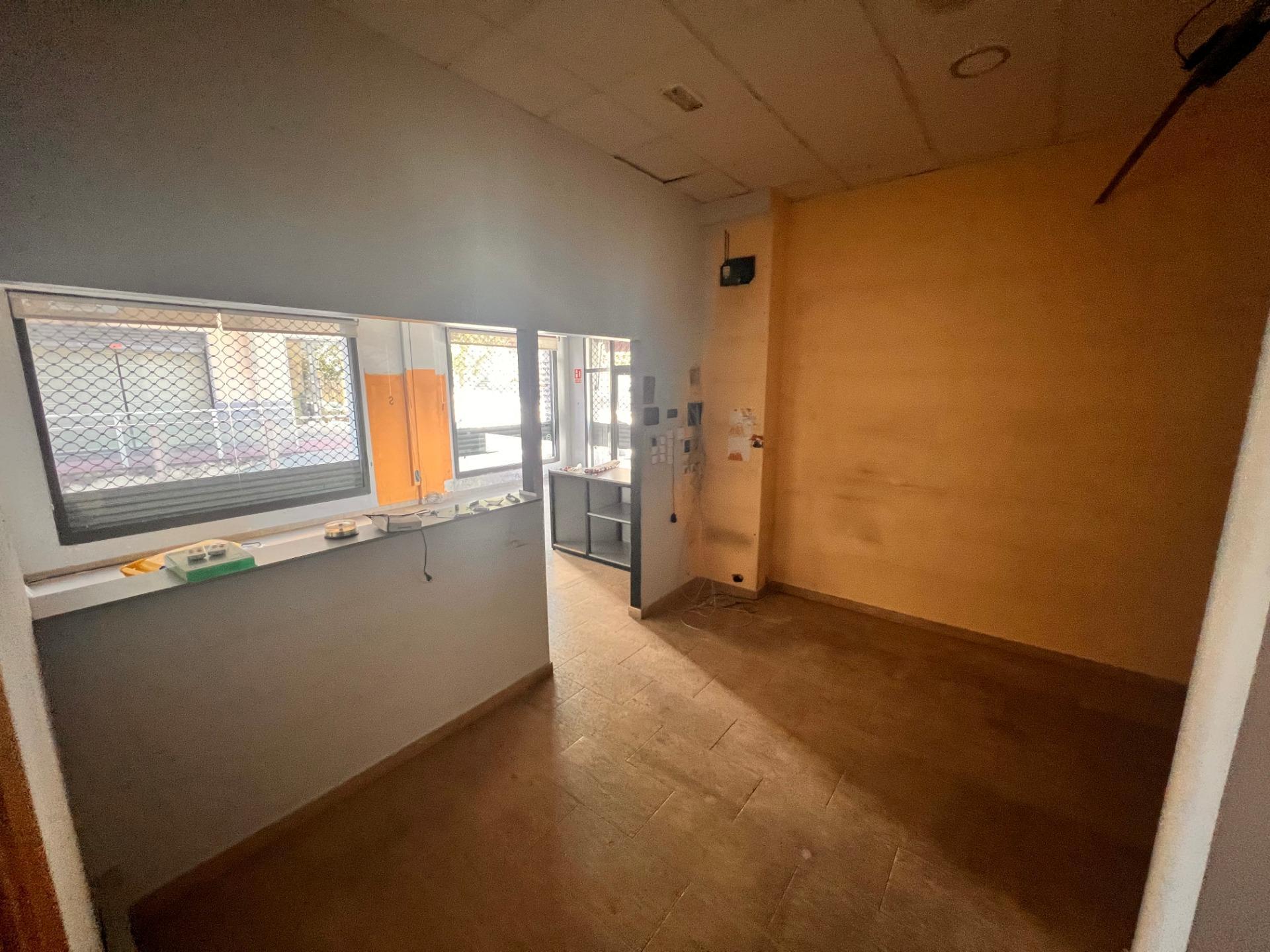 Retail in Sentmenat, Barcelona to rent Interior Photo- Image 1 of 3