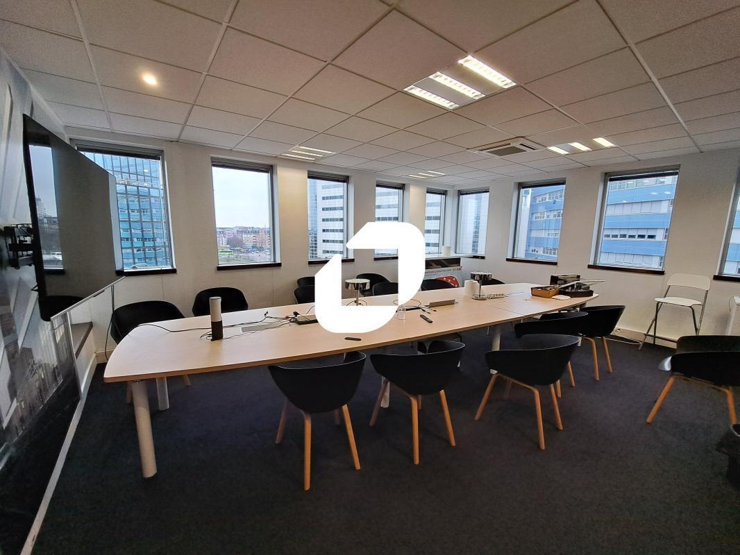 Office in Montreuil to rent Interior Photo- Image 1 of 9