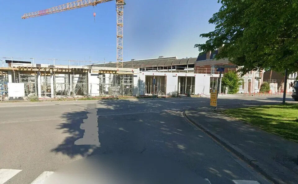 Retail in Arras for sale Construction Photo- Image 1 of 9