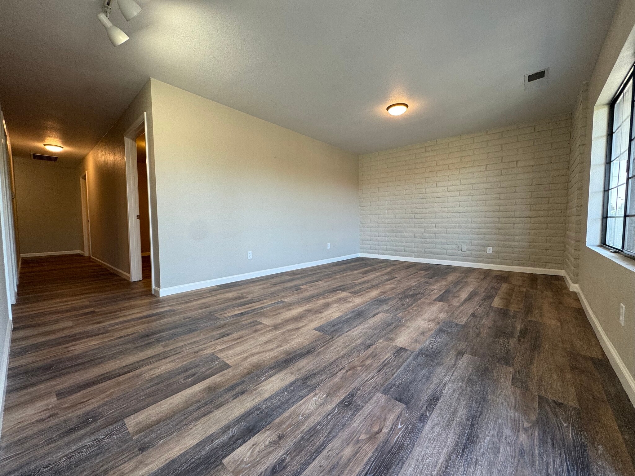 2051 Hilltop Dr, Redding, CA to rent Building Photo- Image 1 of 7