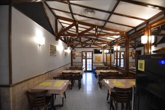 Retail in Vilanova i la Geltrú, Barcelona to rent Interior Photo- Image 2 of 5