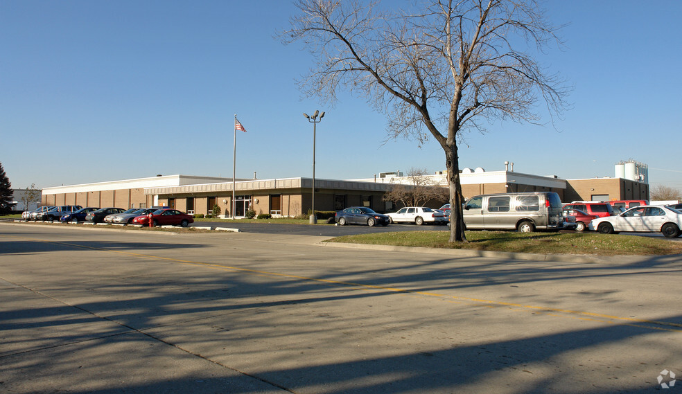 5858 W 73rd St, Bedford Park, IL for sale - Primary Photo - Image 1 of 22