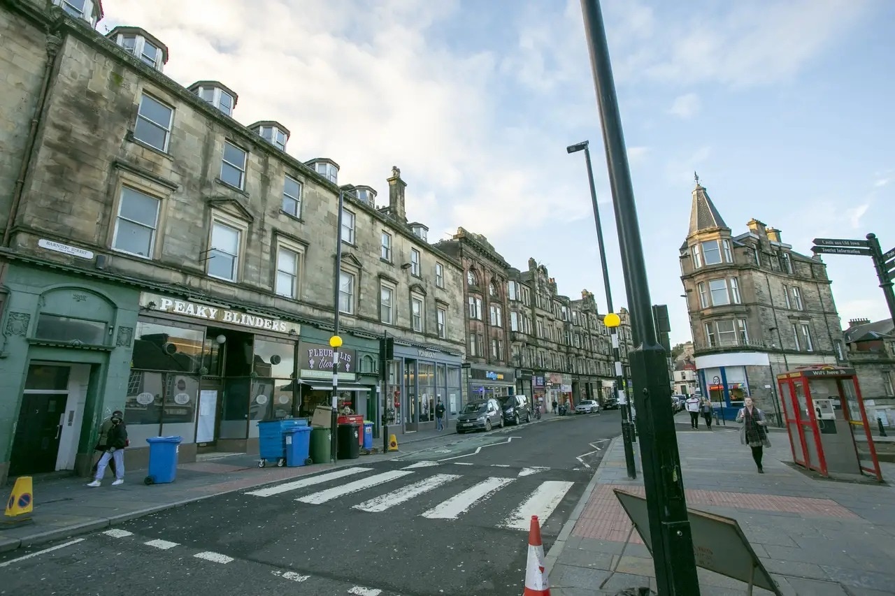 3 Barnton St, Stirling to rent Primary Photo- Image 1 of 7