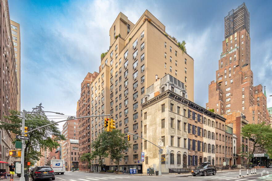 310 Lexington Ave, New York, NY for sale - Building Photo - Image 1 of 9