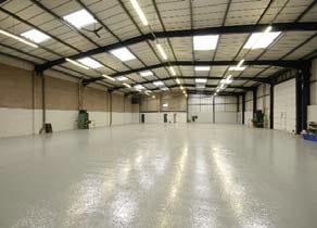Barton Dock Rd, Manchester to rent - Interior Photo - Image 2 of 9
