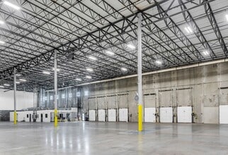 350 Starke Rd, Carlstadt, NJ to rent Interior Photo- Image 1 of 7