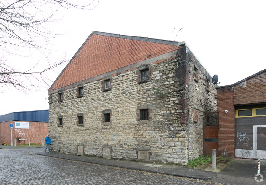 15 Willway St, Bristol to rent - Building Photo - Image 2 of 3