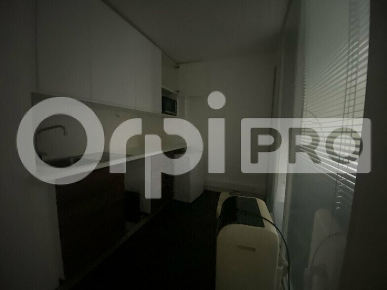 Office in Caluire-et-Cuire to rent - Building Photo - Image 3 of 9