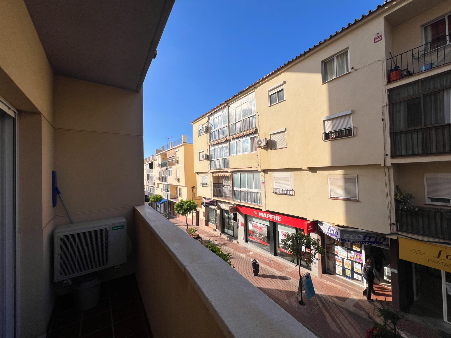 de Dolores Ibárruri 'Pasionaria, 2, Benalmádena, Málaga for sale Building Photo- Image 1 of 59