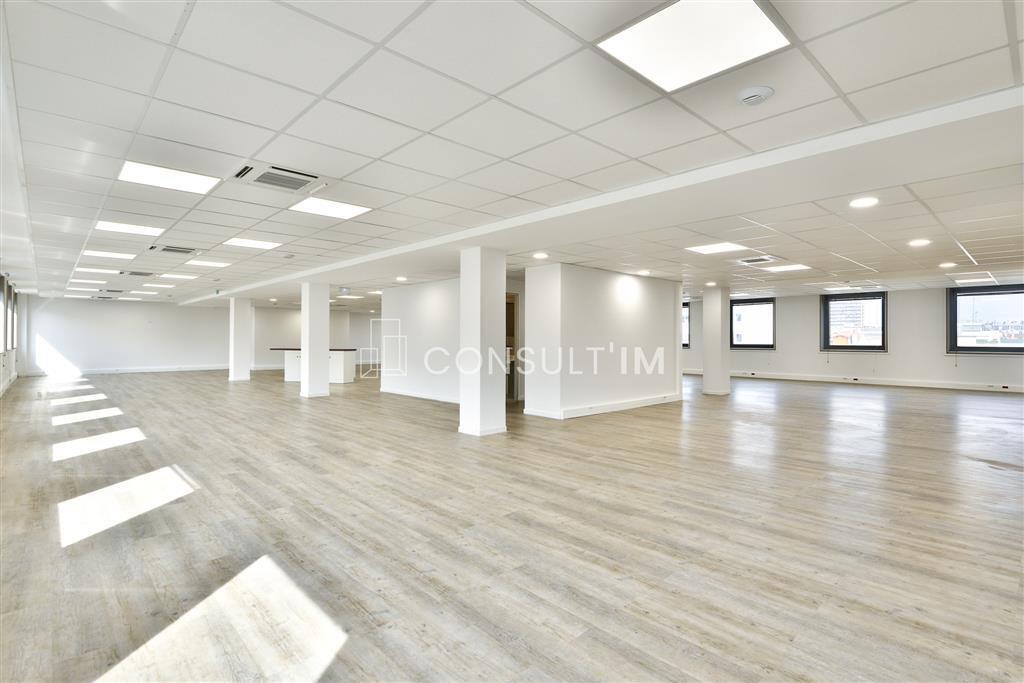 Office in Boulogne-Billancourt for sale Interior Photo- Image 1 of 7