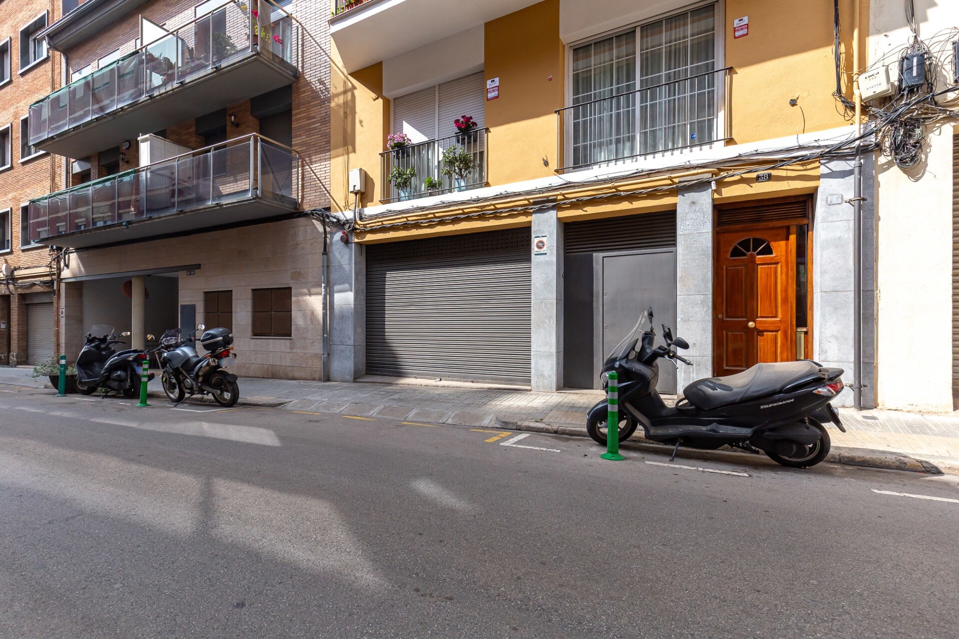 Retail in Esplugues de Llobregat, Barcelona to rent Interior Photo- Image 1 of 17