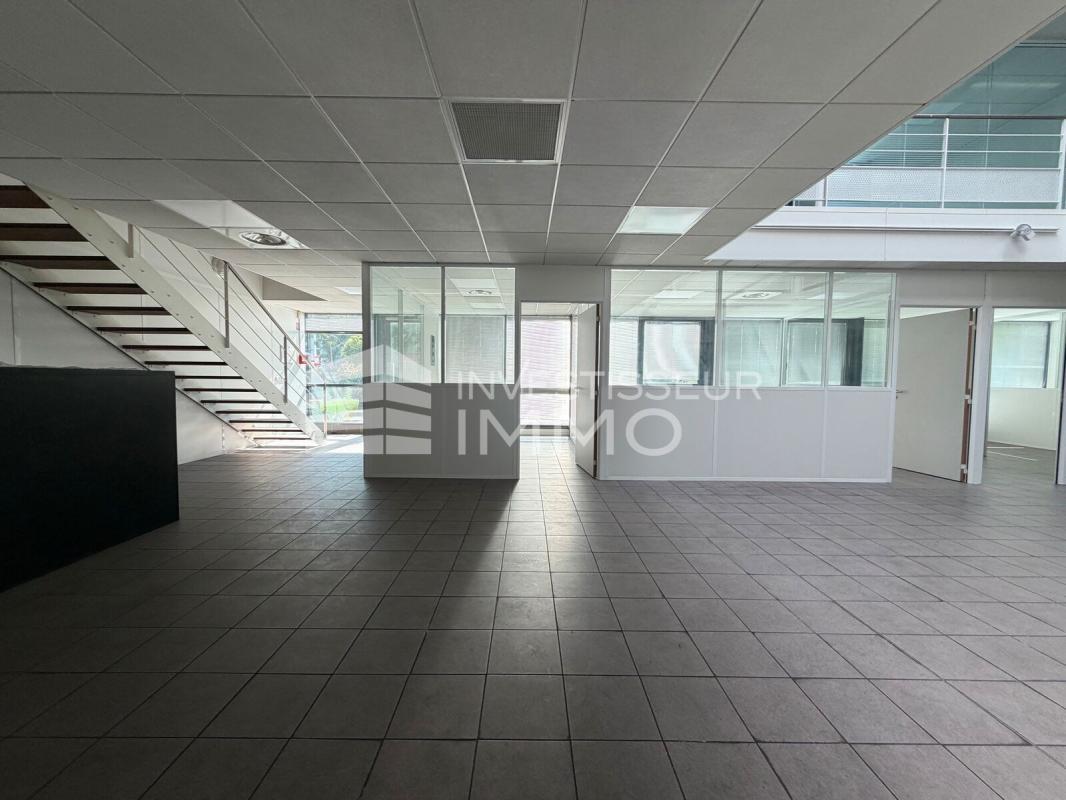 Light Industrial in Alfortville to rent Interior Photo- Image 1 of 15