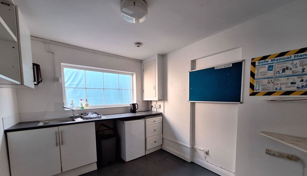 Pound Ln, Hardwicke to rent - Interior Photo - Image 3 of 10