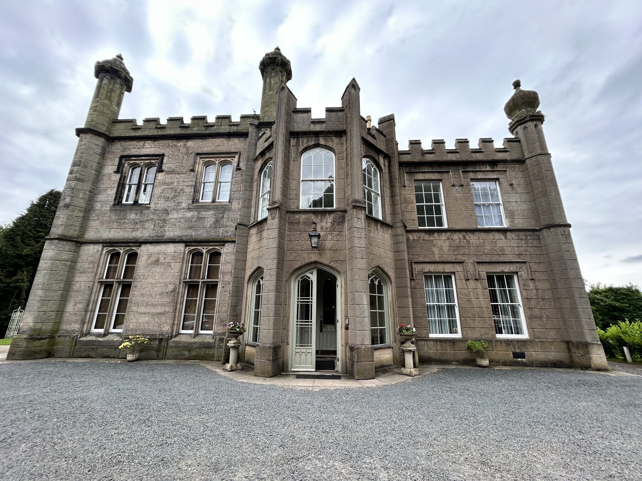 Armitage Rd, Rugeley to rent Primary Photo- Image 1 of 14