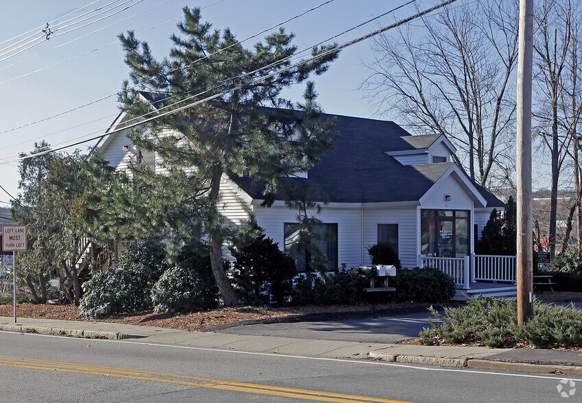 19 N. Quinsigamond Dr, Shrewsbury 01545