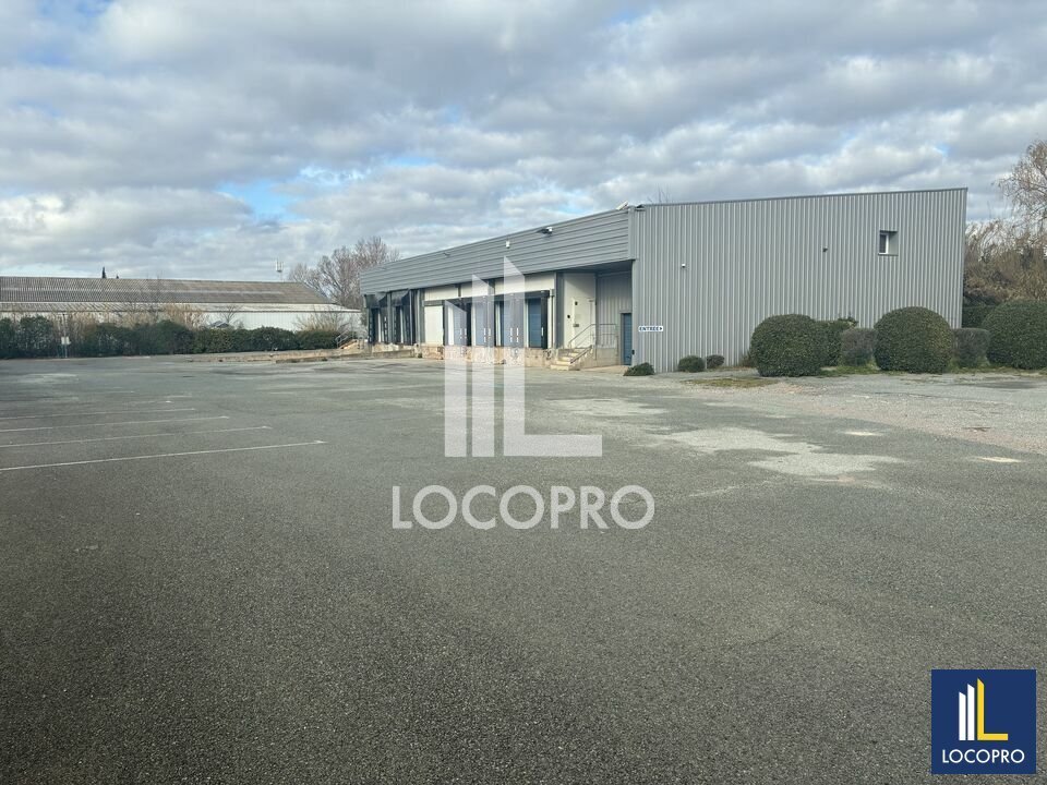 Light Industrial in Puget-sur-Argens for sale Building Photo- Image 1 of 4