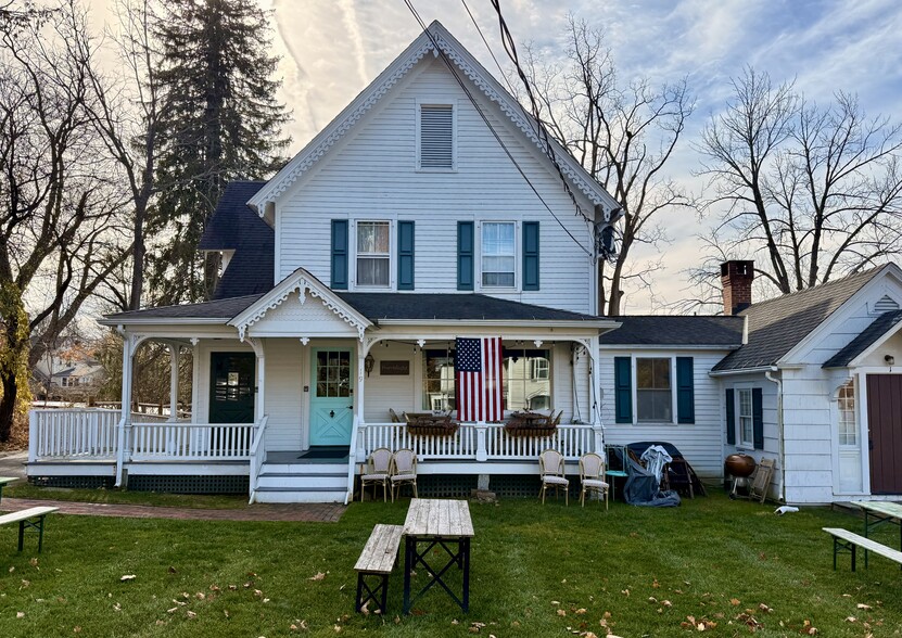 19 W Main St, Sharon, CT for rent - Building Photo - Image 1 of 1