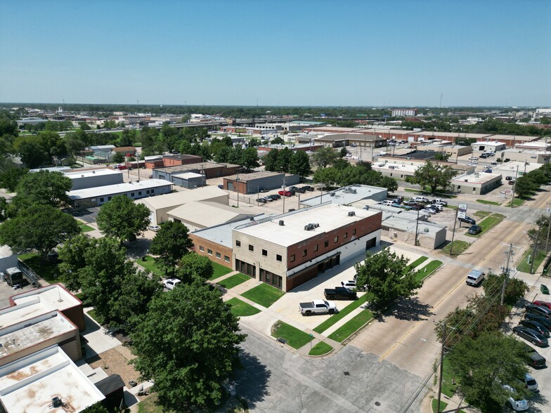 305 S Laura St, Wichita, KS for rent - Building Photo - Image 1 of 10