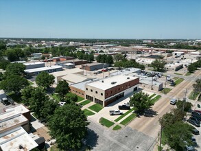 305 S Laura St, Wichita, KS for rent Building Photo- Image 1 of 11