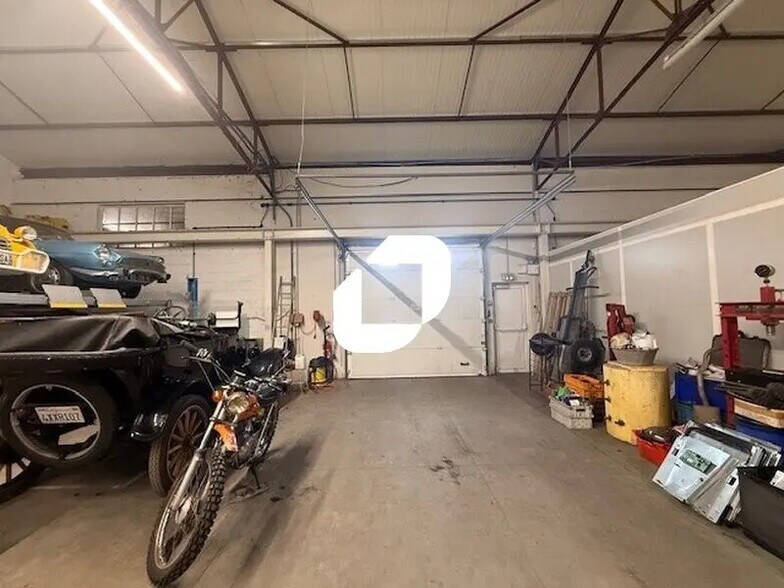 7 Chemin De Saint Hilaire, SAINT-OUEN-L'AUMONE to rent - Interior Photo - Image 3 of 15