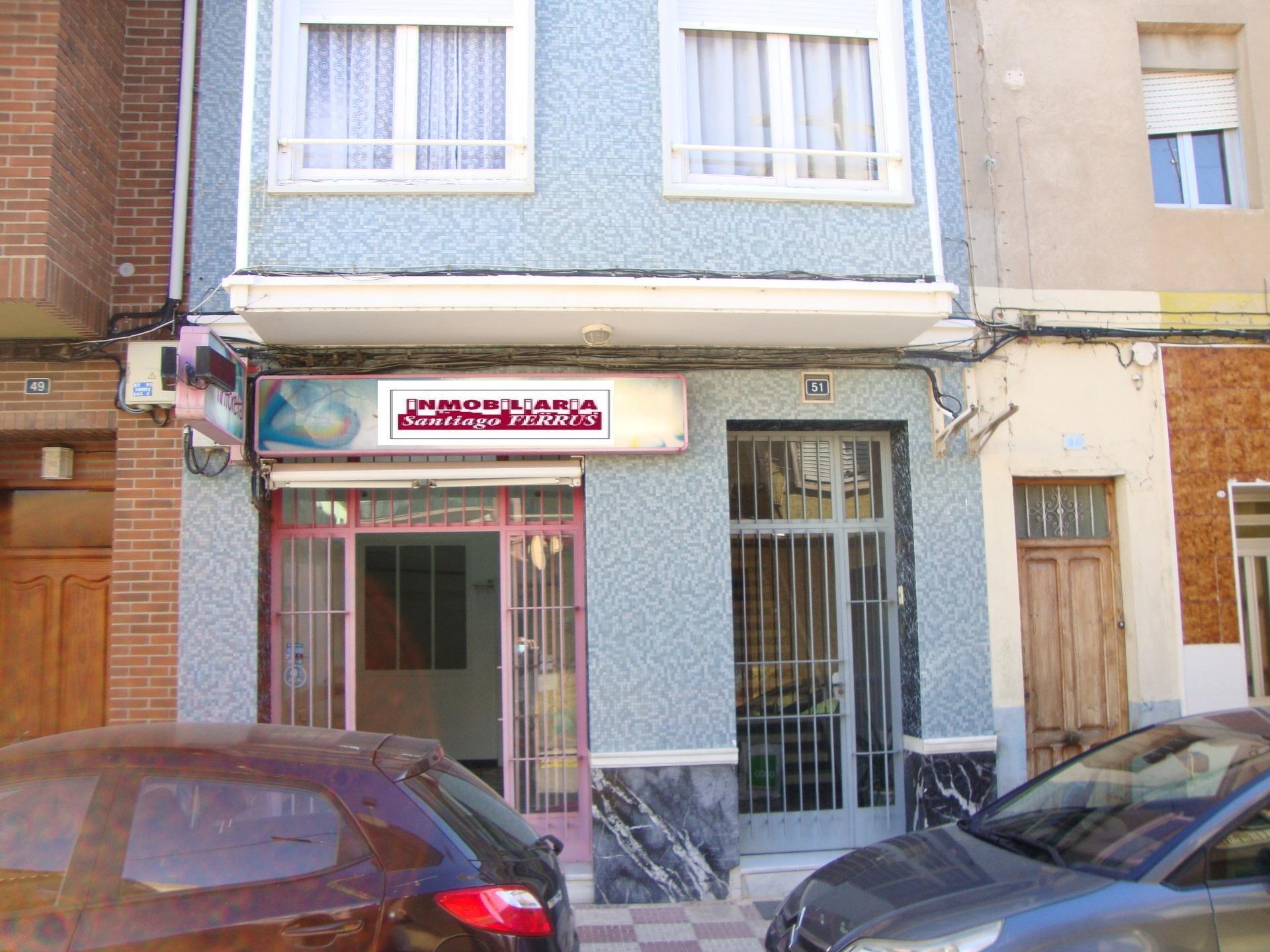 Retail in Almussafes, Valencia to rent Primary Photo- Image 1 of 9