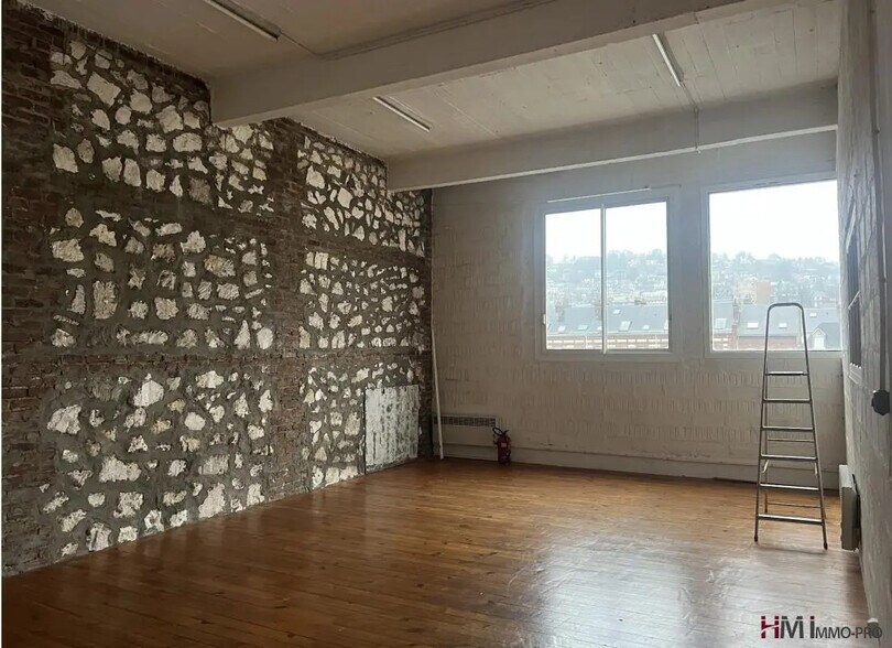 Office in Rouen to rent - Interior Photo - Image 1 of 14