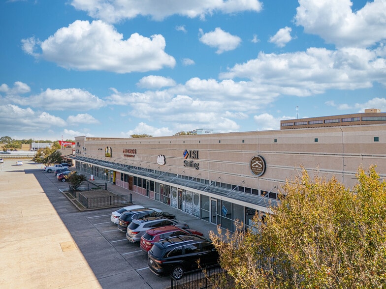 13167 Northwest Fwy, Houston, TX to rent - Building Photo - Image 3 of 12