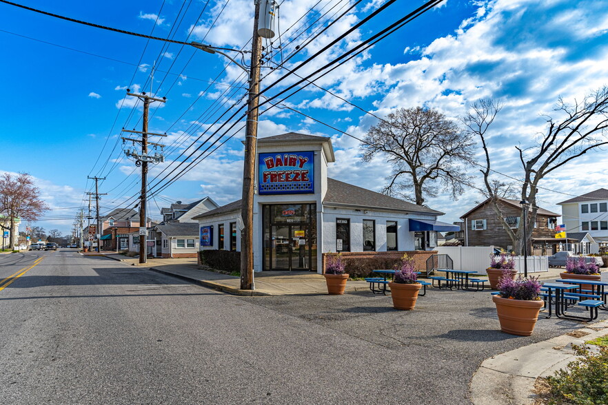 8831 Chesapeake Ave, North Beach, MD for sale - Building Photo - Image 1 of 28