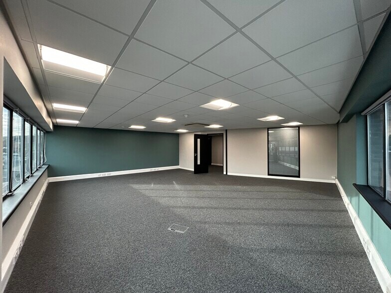 36 Green Ln, Wilmslow to rent - Building Photo - Image 3 of 8