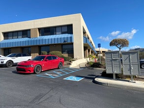 5 Harris Ct, Monterey, CA to rent Building Photo- Image 1 of 17