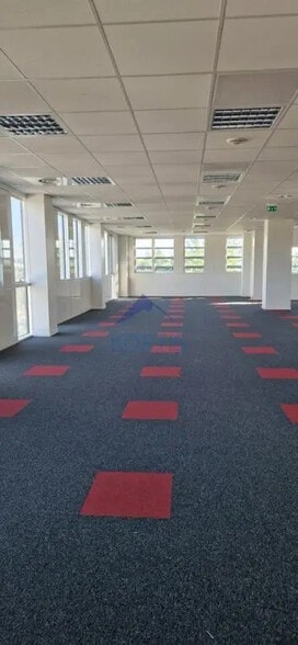 Office in Lyon to rent - Building Photo - Image 3 of 8