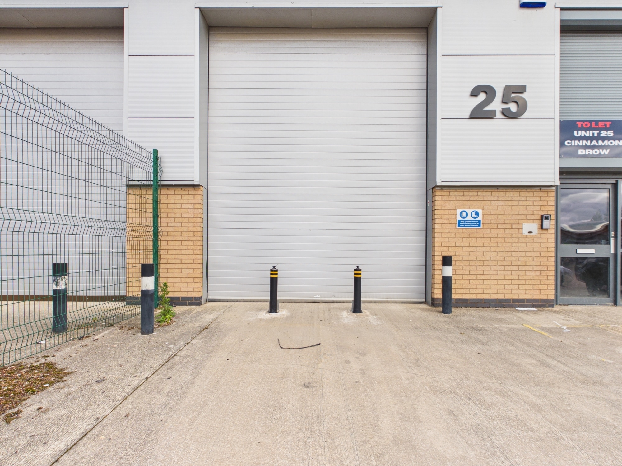 Makerfield Way, Wigan to rent Building Photo- Image 1 of 4