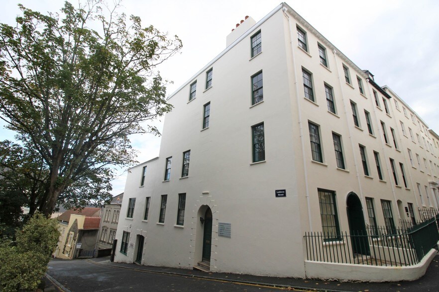 8-10 Lefebvre St, Guernsey for sale - Primary Photo - Image 1 of 1