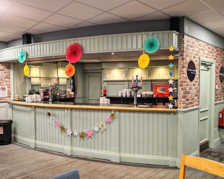 1 Waverley Ter, Sunderland to rent - Building Photo - Image 1 of 27