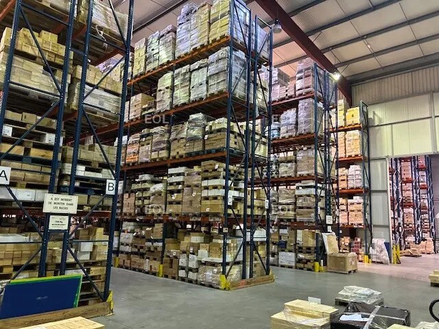 Industrial in Bassens to rent Building Photo- Image 1 of 7