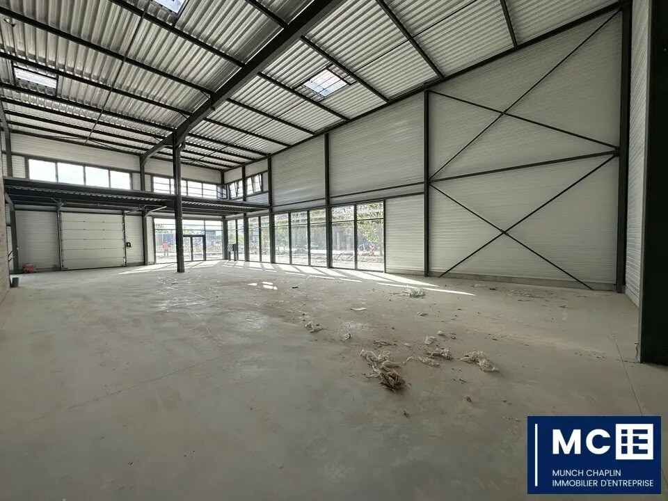 Vente Local d'activités 374 m² - Photo 1