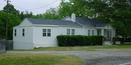 2517 Riddle Rd, Durham, NC for rent Building Photo- Image 1 of 5