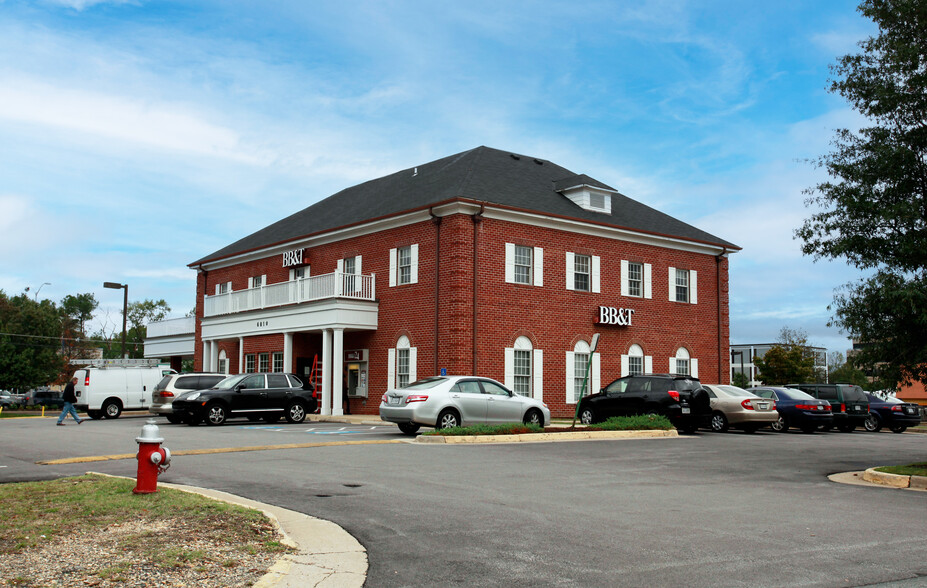 6810 Commerce St, Springfield, VA for rent - Building Photo - Image 1 of 3