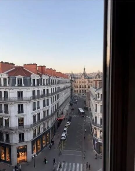 Office in Lyon to rent - Building Photo - Image 3 of 8