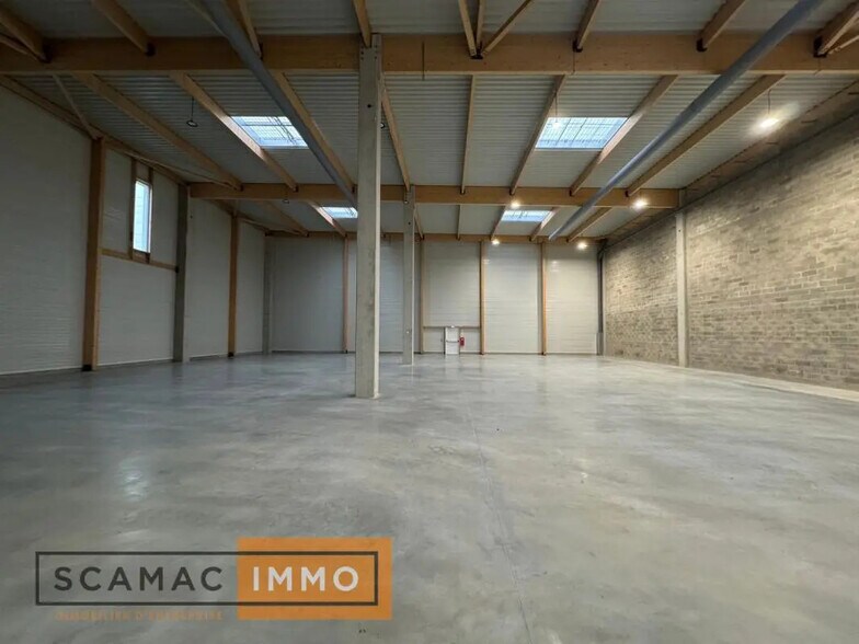 Industrial in Moissy-Cramayel to rent - Interior Photo - Image 3 of 10