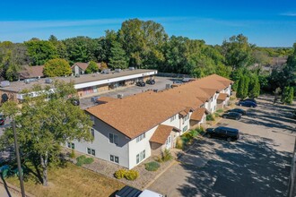 1401-1405 Silver Lake Rd, New Brighton, MN for rent Building Photo- Image 1 of 21