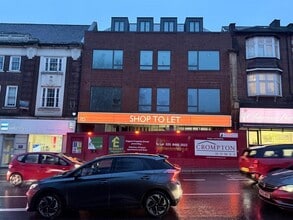 7 High St, Barnet to rent Building Photo- Image 2 of 3