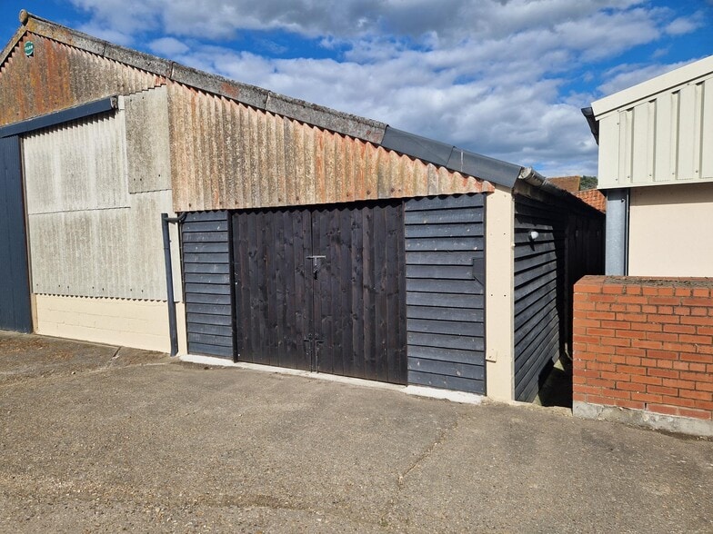 Mountains Rd, Great Totham to rent - Primary Photo - Image 1 of 1