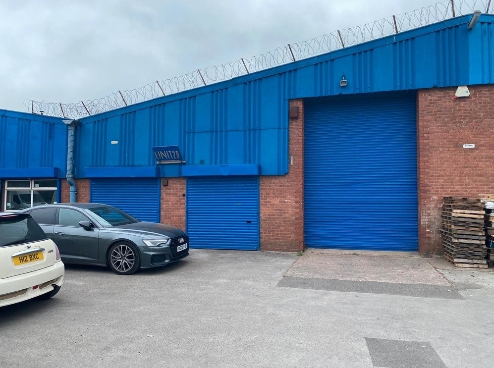 Cornwallis Rd, West Bromwich to rent Building Photo- Image 1 of 5